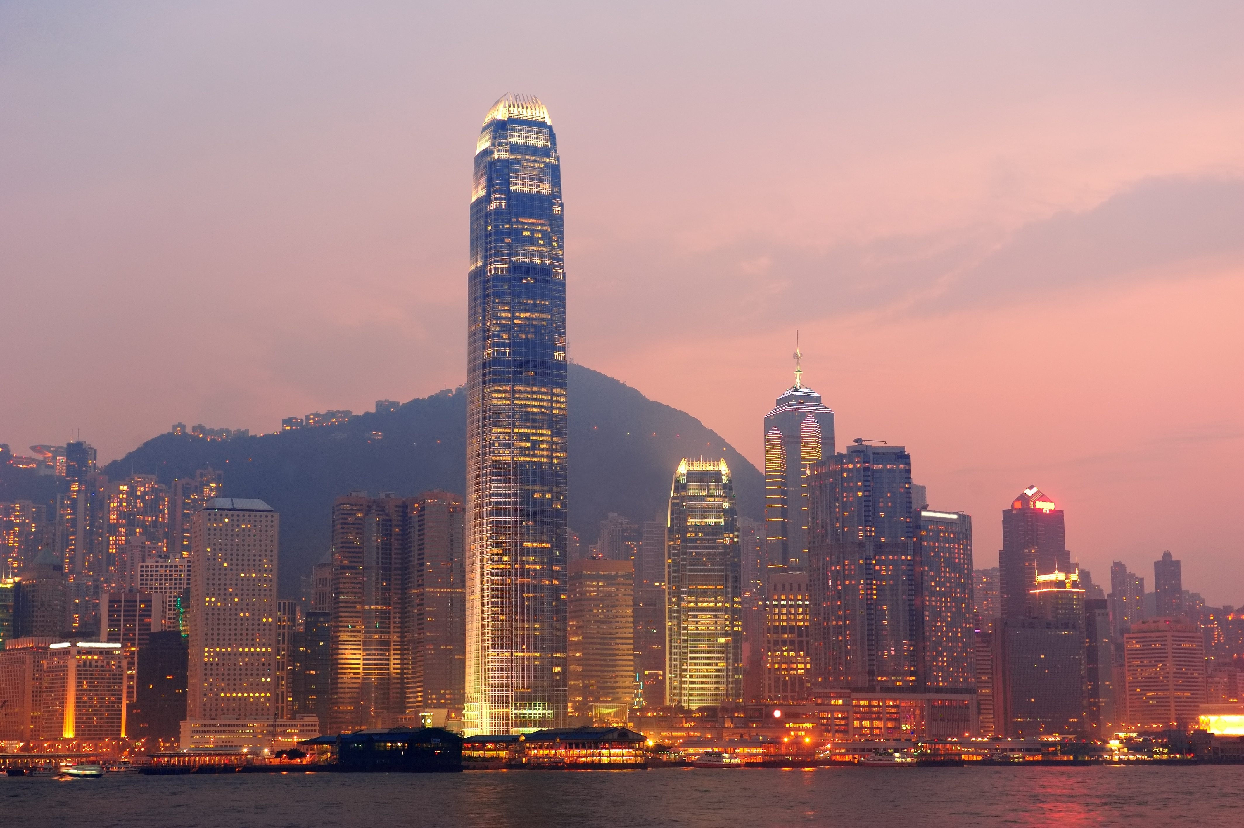 Hong Kong CN2 GIA Game Server & VPS — Low-Latency China Routing, DDoS Protected, No ICP